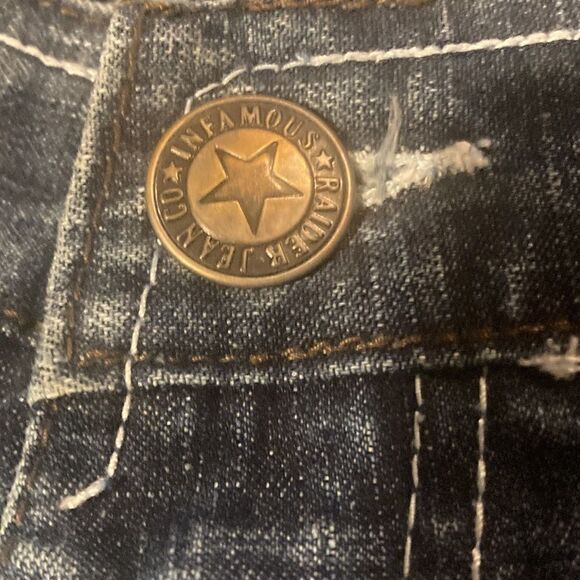 INFAMOUS RAIDER JEANS,, Men’s Blue Denim Shorts, Tag says 46, hand measures 44 - Picture 12 of 12